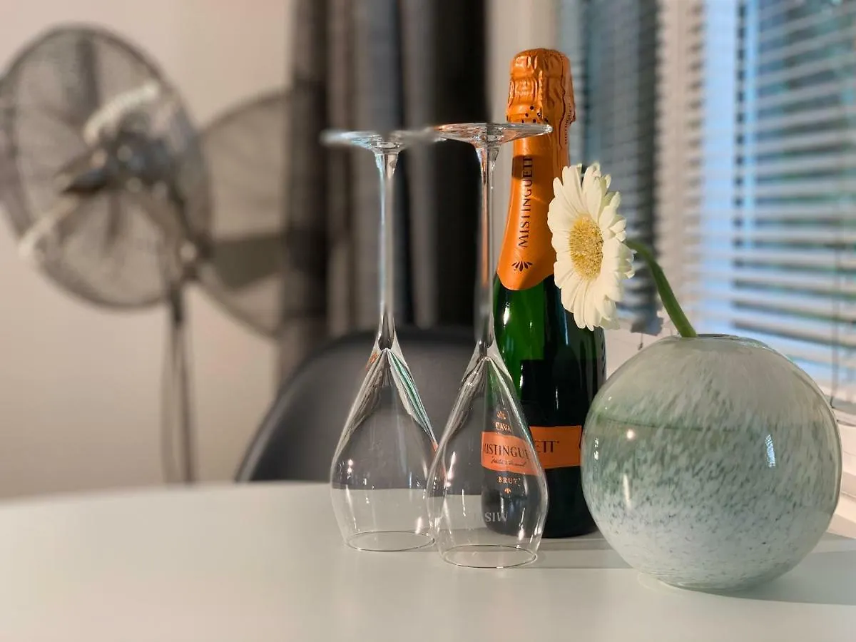 B&B Yellow Submarine Antwerpen Bed & Breakfast